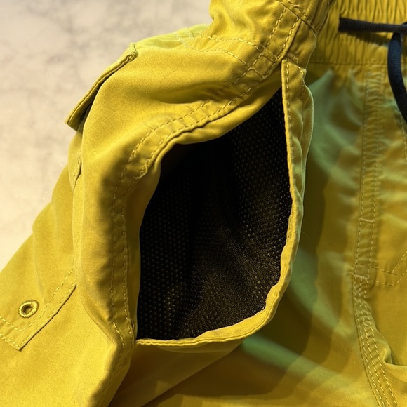 Volcom swim shorts trunks. Citrine green. Mens Medium. - Picture 10 of 10